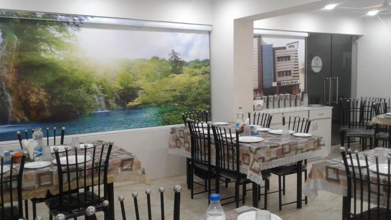 Hotel Nilay Dwārka Extérieur photo